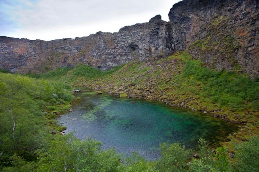 Cabin in the lava. Near Húsavík Skogar  Exterior foto